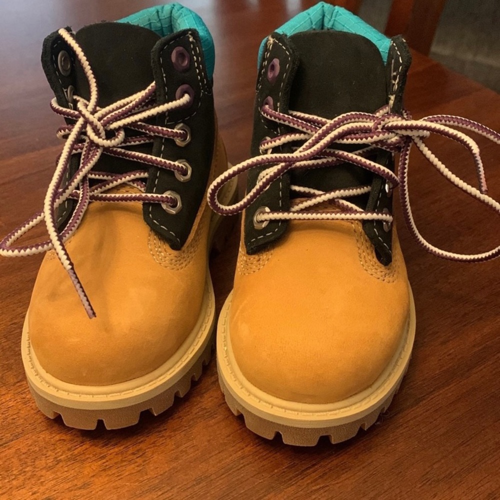 Timberland Toddler boots size 6